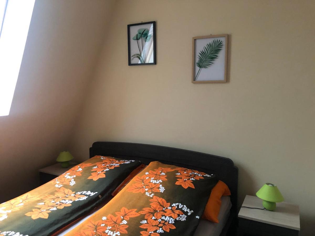 Alina Apartmanok ไฮจ์ดุสโซบอสโล ภายนอก รูปภาพ